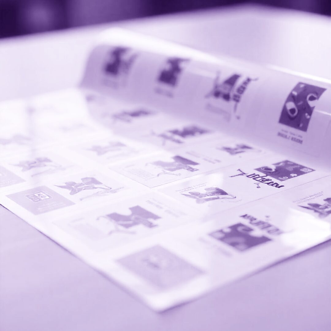 Stickers_matrica_vinil_levono_vallalkozas_marketing_ontapado_lezer_vagott_logo_reklam_tervezés Egyedi matricák tervezése és készítése